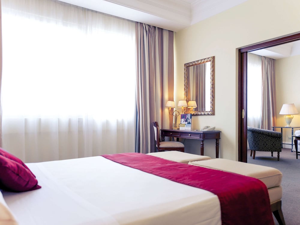 Grand Suite, 1 Double Bed, Balcony photo 2