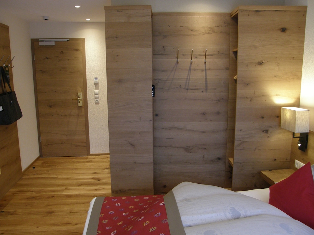 Double or Twin Room photo 2