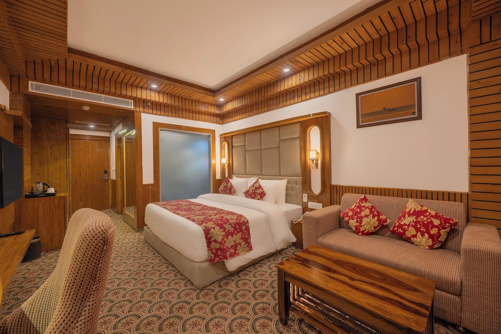 Luxury Room, Balcony, Mountain View