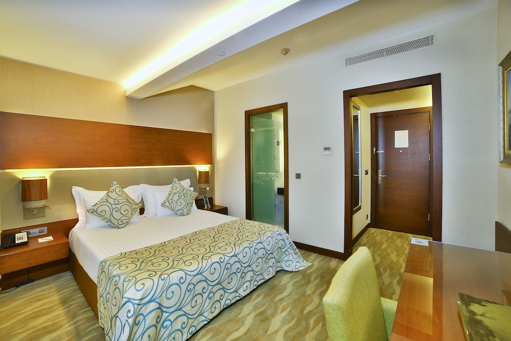Economy Double or Twin Room photo 3