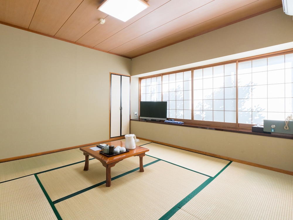 Japanese Style Room, Shared Bathroom photo 3