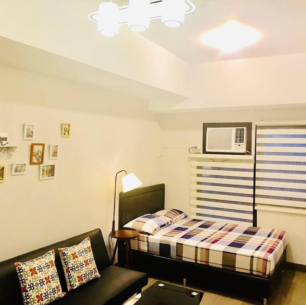 Honeymoon Studio Suite photo 3