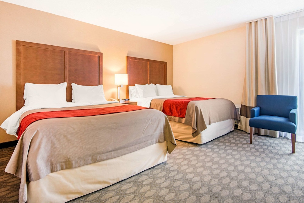 Suite, Multiple Beds, Non Smoking - Photo 1