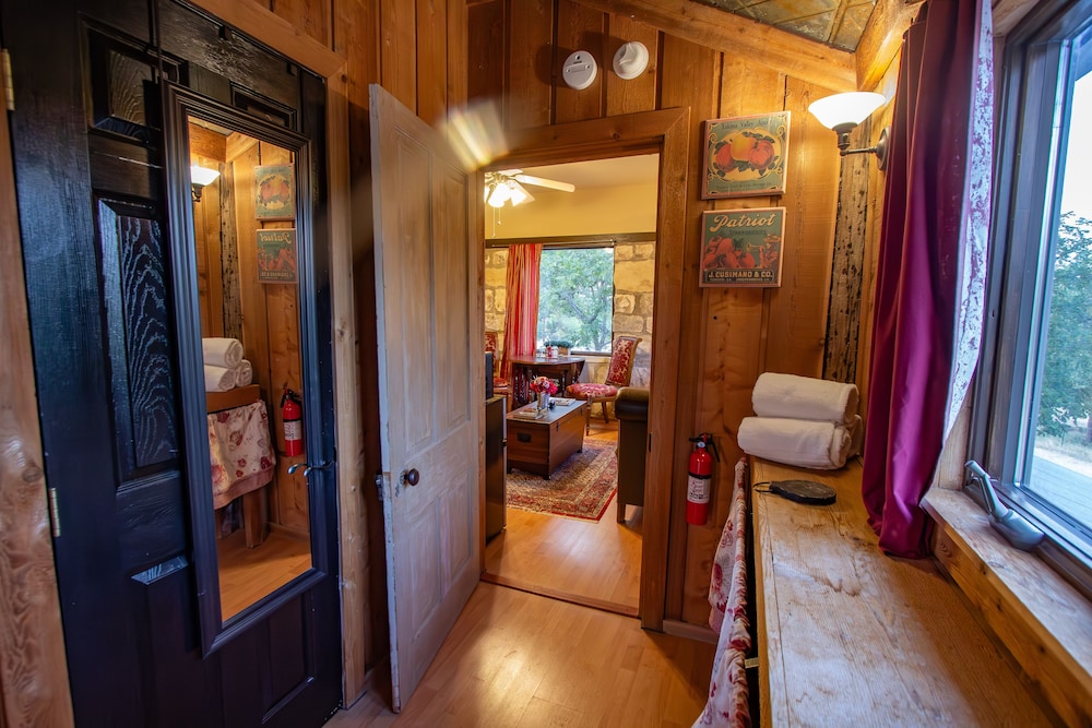 Gold Country Suite