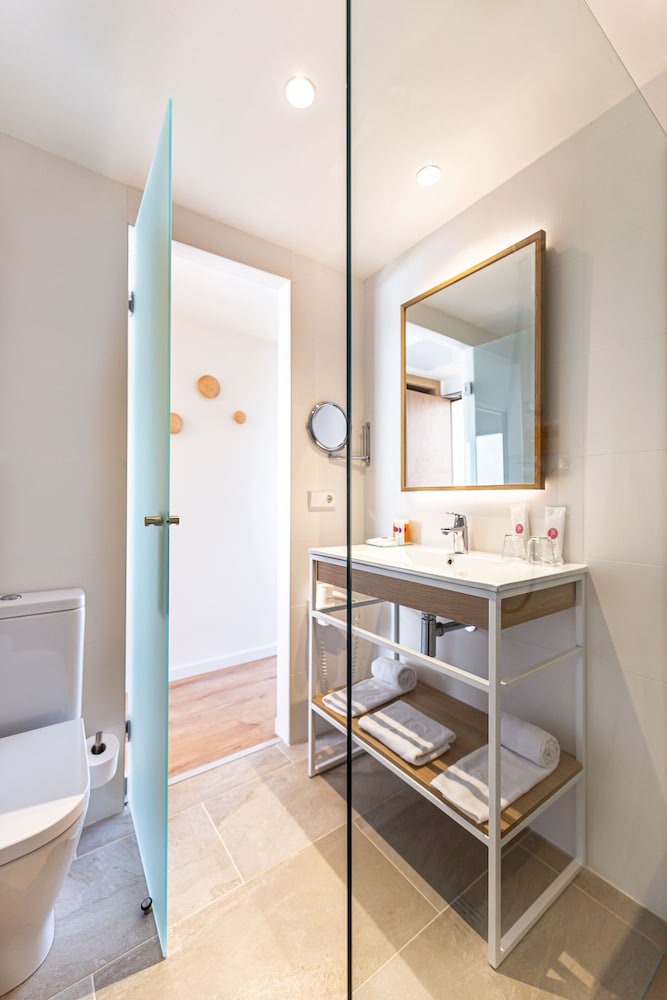 Suite, Balcony (2 adults + 1 child) - Photo 6