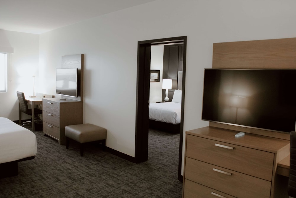 Suite, Multiple Beds, Non Smoking, Refrigerator & Microwave (with Sofabed) - Photo 5