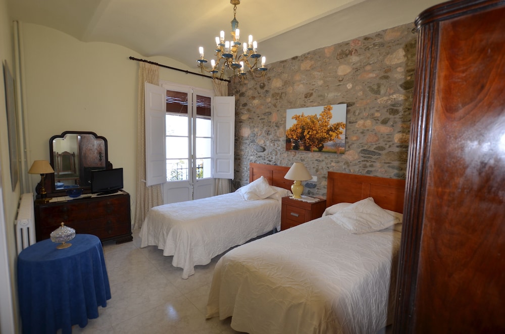 Twin Room, 2 Twin Beds photo 3