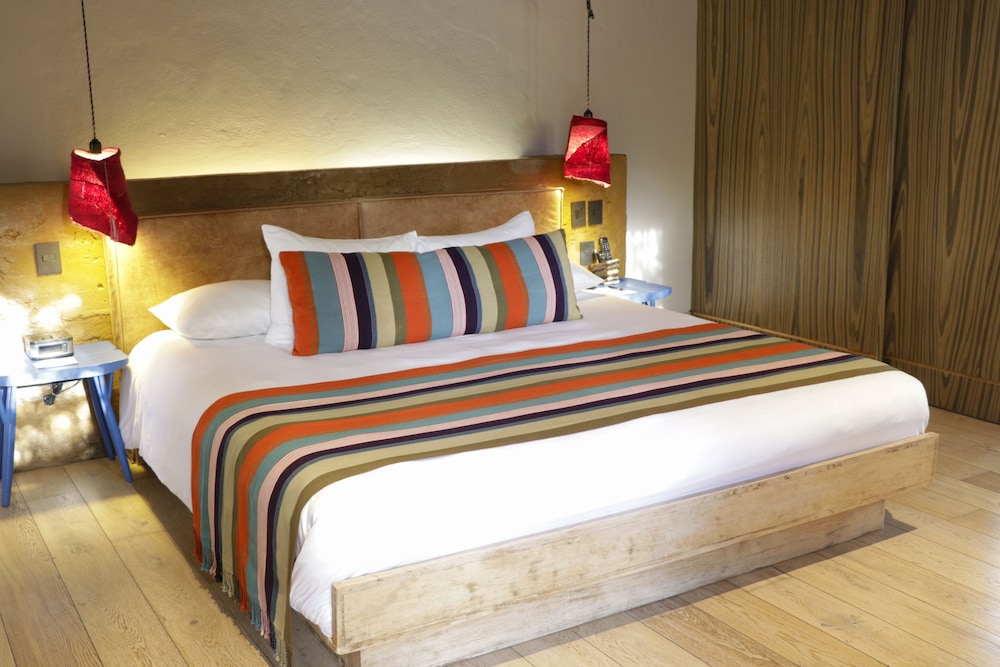 Deluxe Room - Photo 7