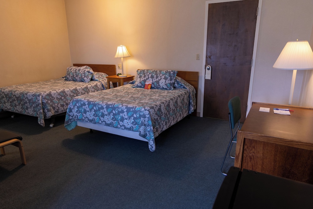 Economy Room, Lake View
