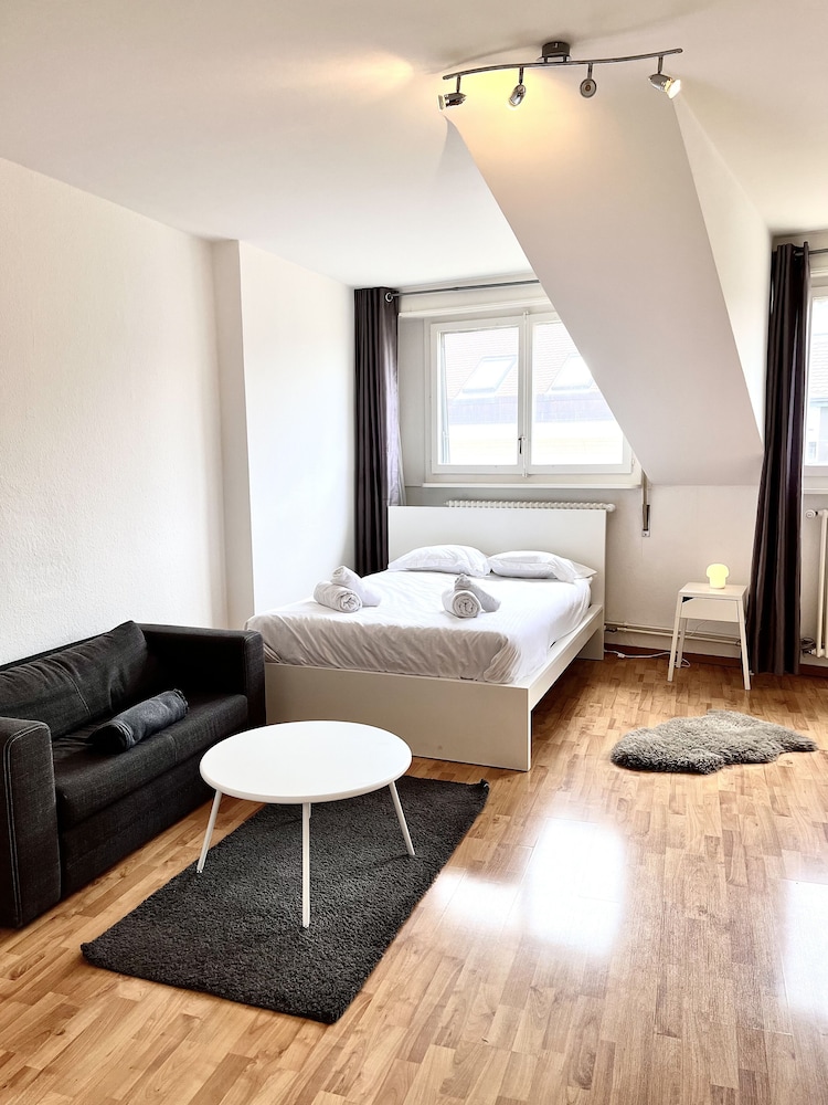 Apartment photo 1