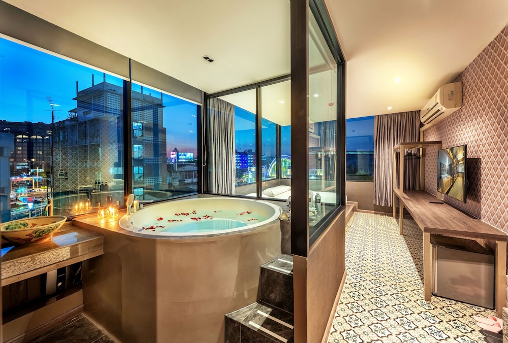 Deluxe Double Room with Jacuzzi photo 1