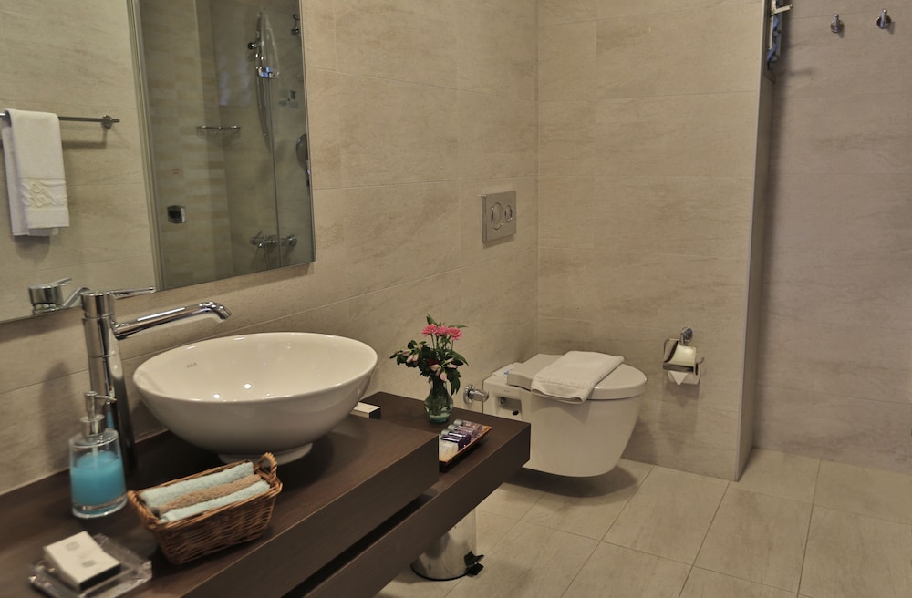 Superior Triple Room photo 2
