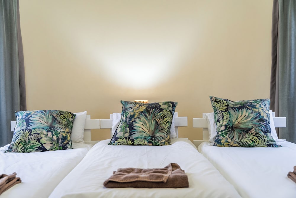 6 Sleeper Chalet (2 bedrooms SHR) (24)