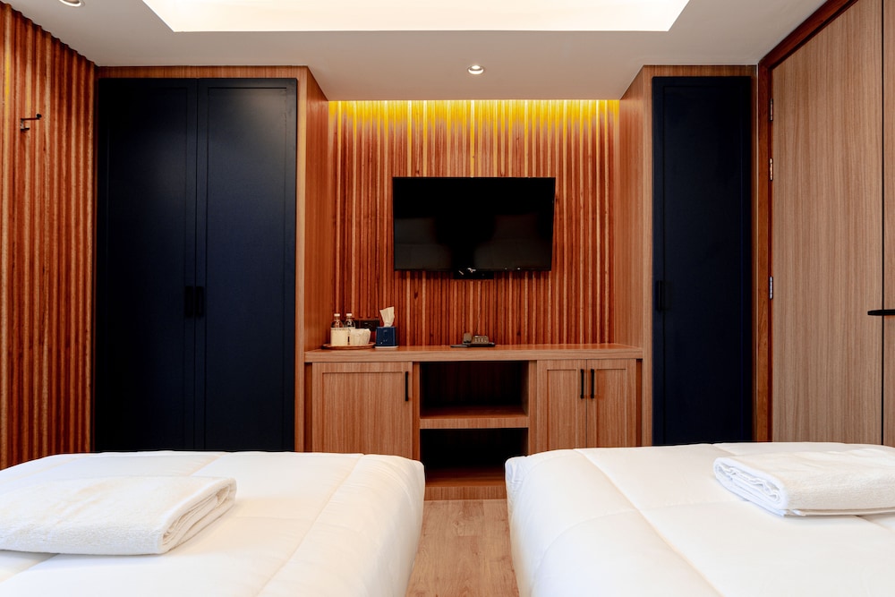 Deluxe Twin Room - Photo 4