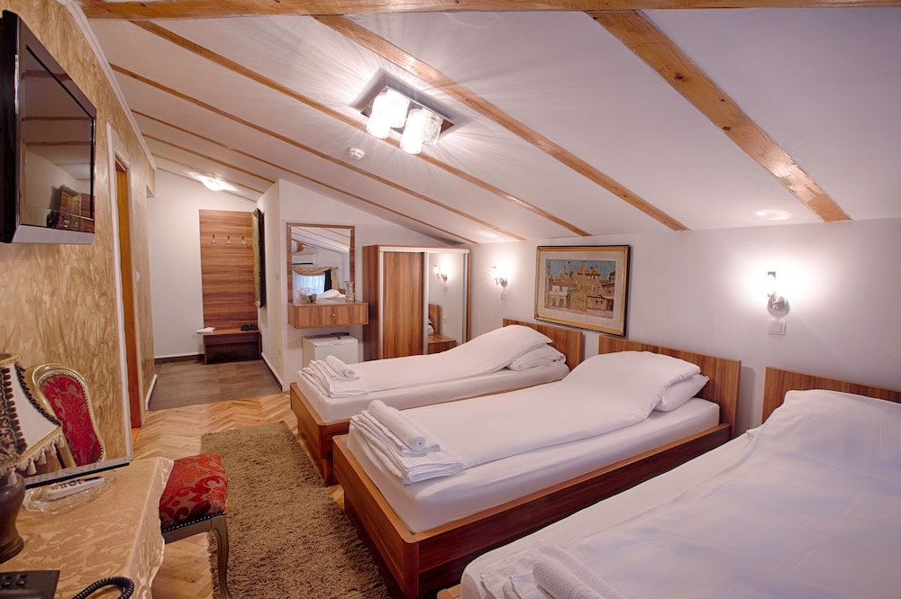 Comfort Triple Room photo 2