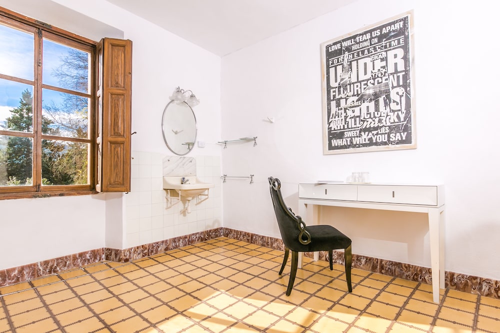 Comfort Double Room, Shared Bathroom, Mountain View photo 3