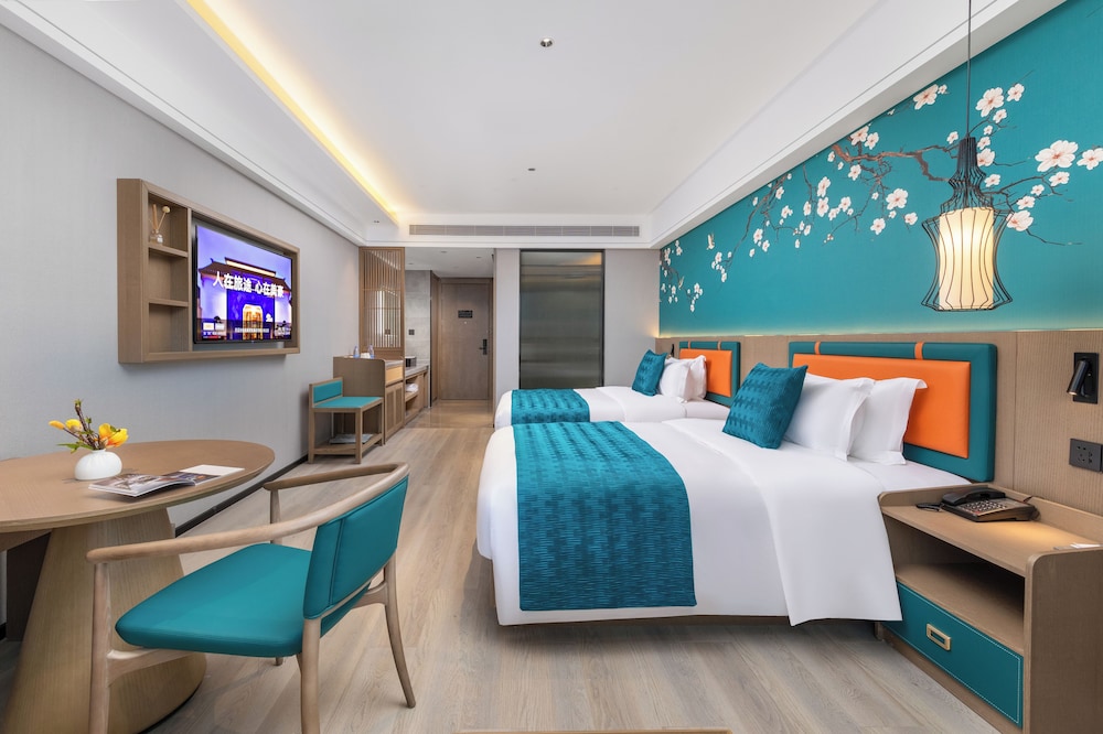 Superior Double Room, City View