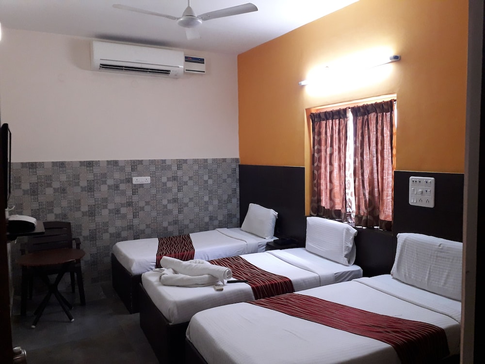 Deluxe Family Room
