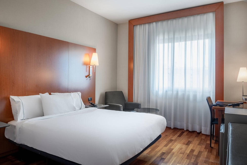 Standard Room, 1 Queen Bed