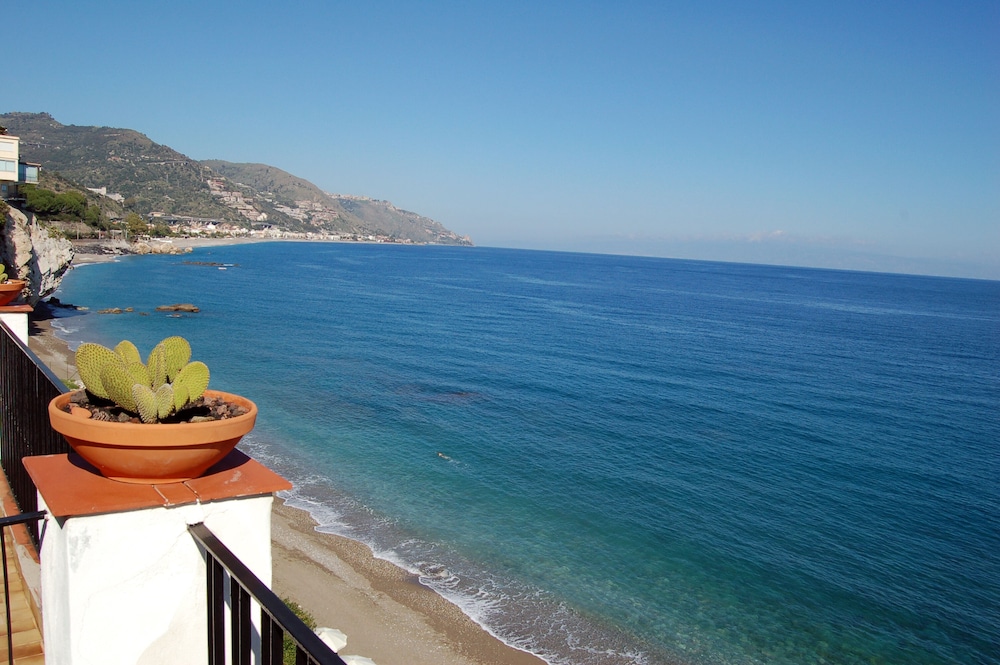 Superior Double or Twin Room, Terrace, Sea View - Photo 40