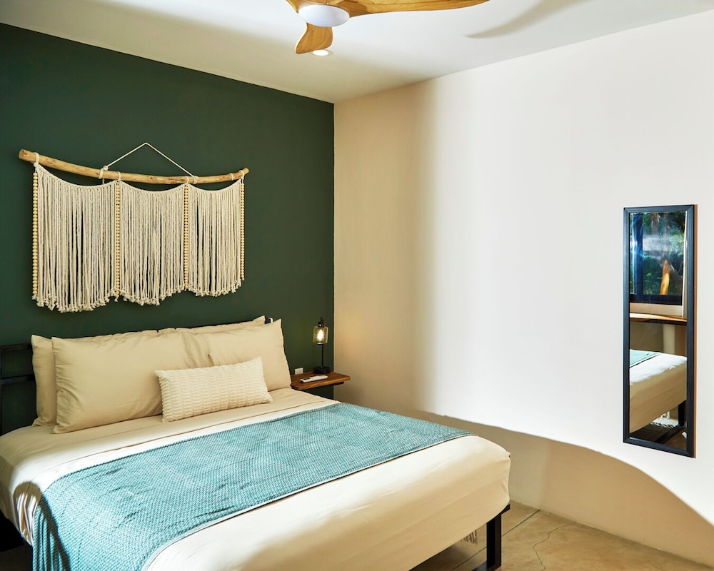Deluxe House, 2 Bedrooms, Private Pool photo 3