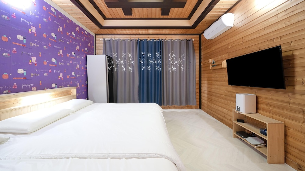 Basic Room, 1 Bedroom (101) - Photo 4