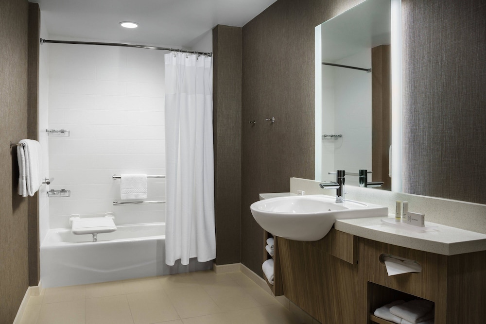 Suite, Multiple Beds - Photo 7