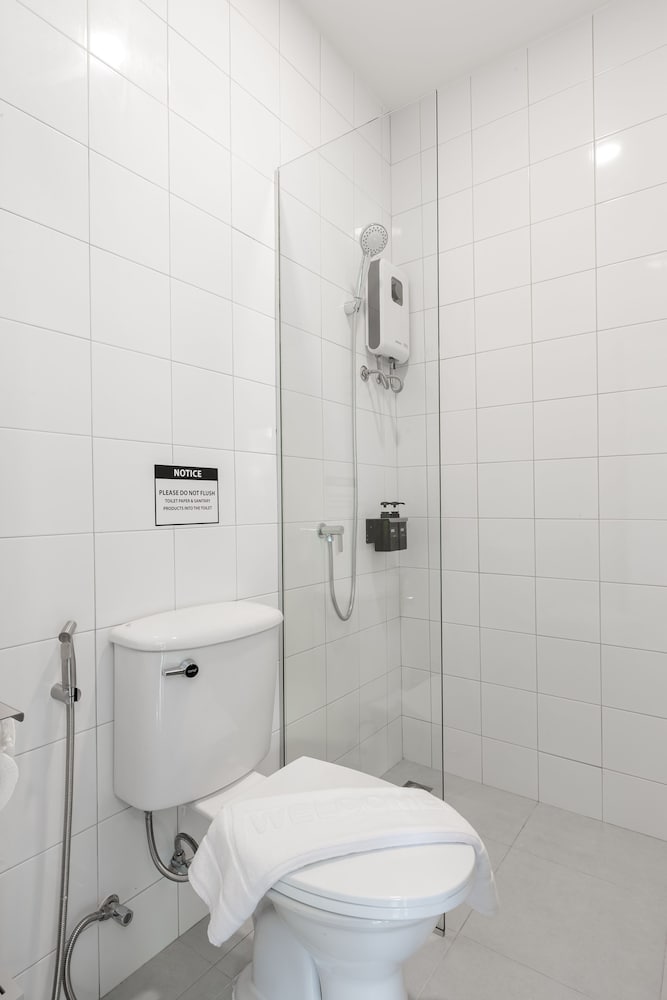 Deluxe Room, Bathtub - Photo 26