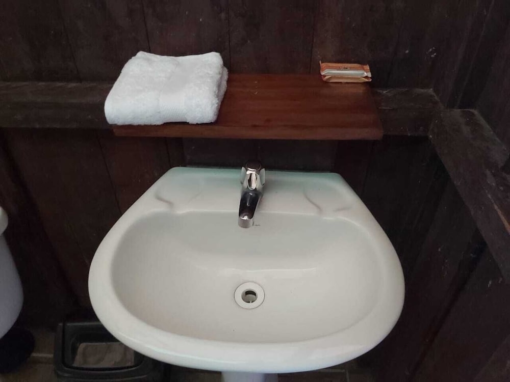 Business Cabin photo 2