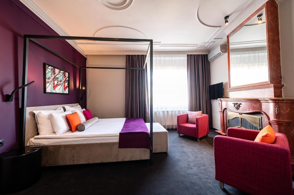 Premium Double Room, 1 King Bed photo 1