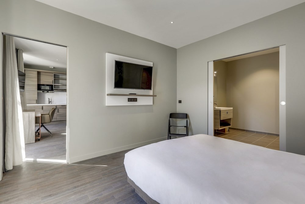 Executive Apartment, Non Smoking photo 2