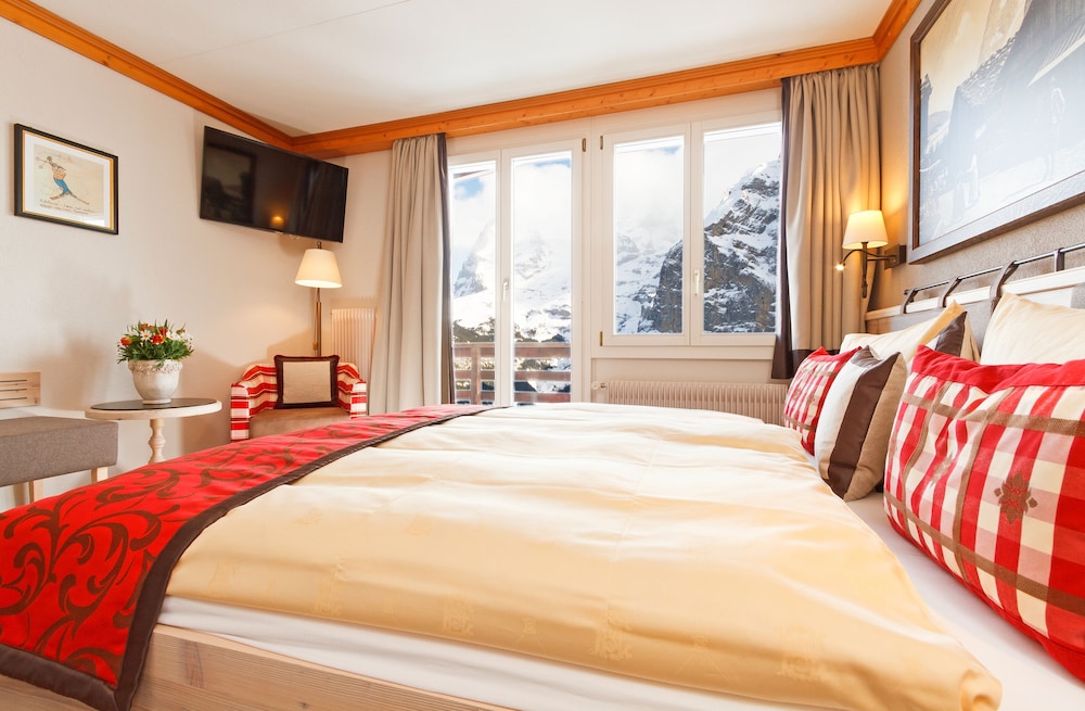 Double room with Eiger mountain view photo 3