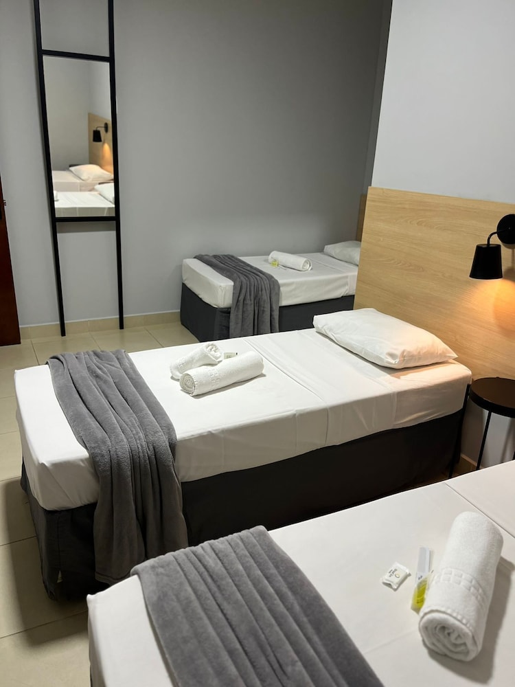 Deluxe Triple Room, 3 Twin Beds photo 3