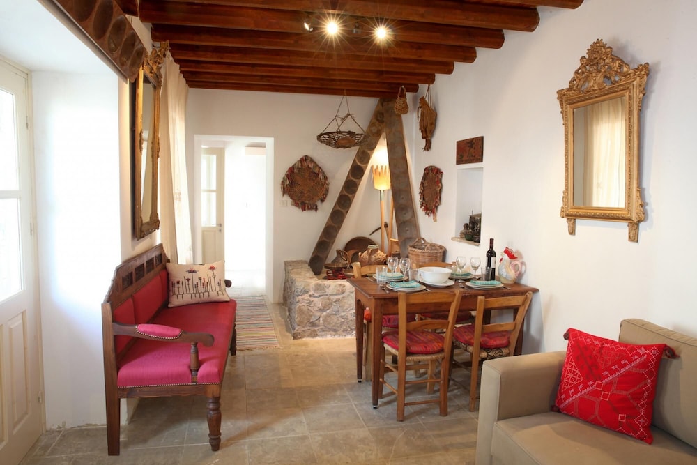 Villa photo 1
