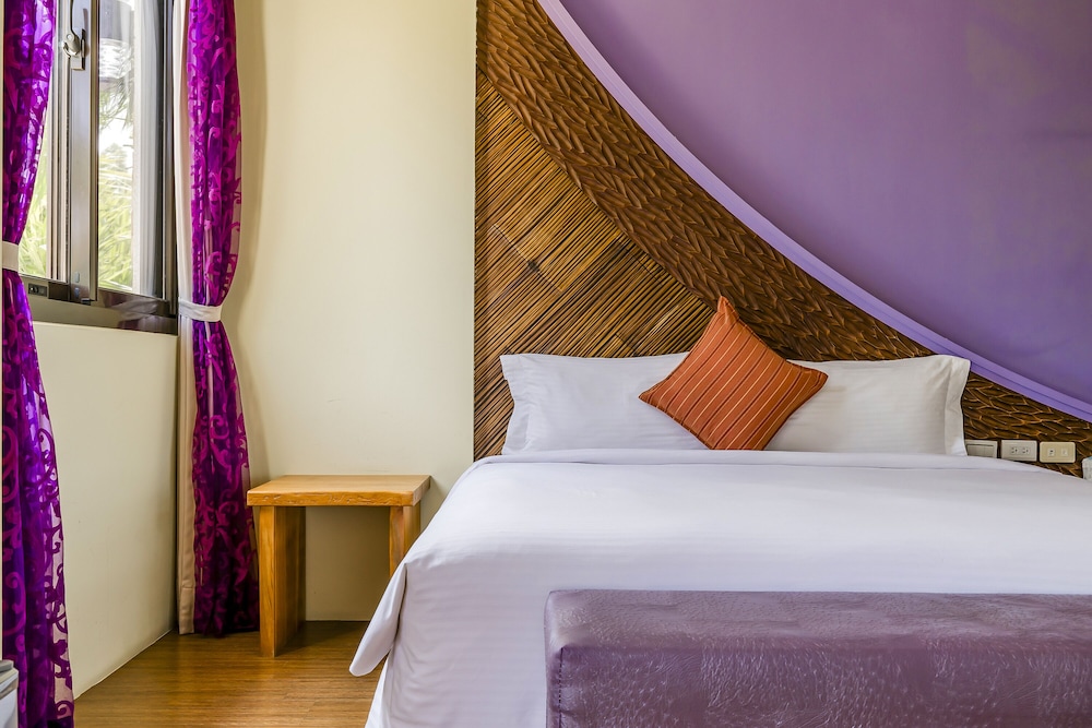 King Twin Room with Garden View photo 3