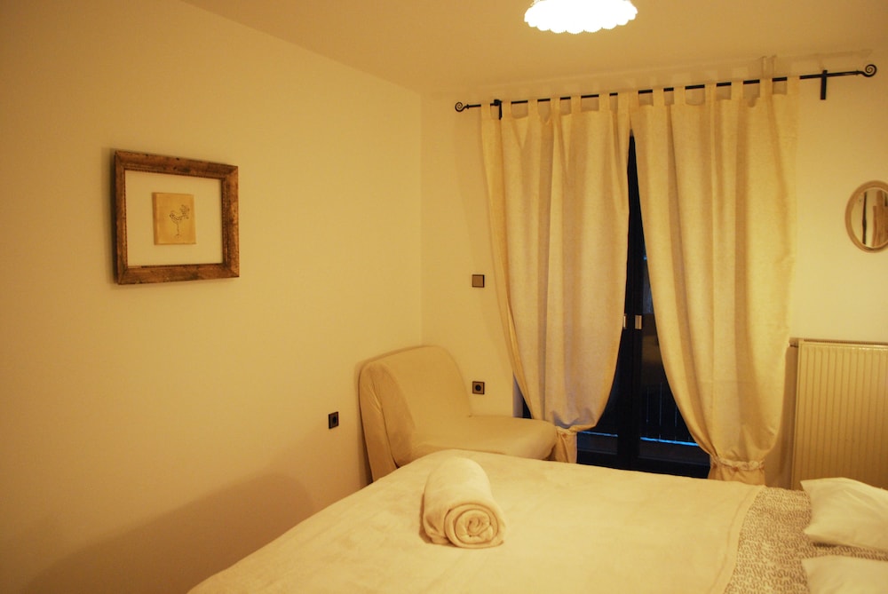 Apartment, 2 Bedrooms, Mountain View, Ground Floor photo 3