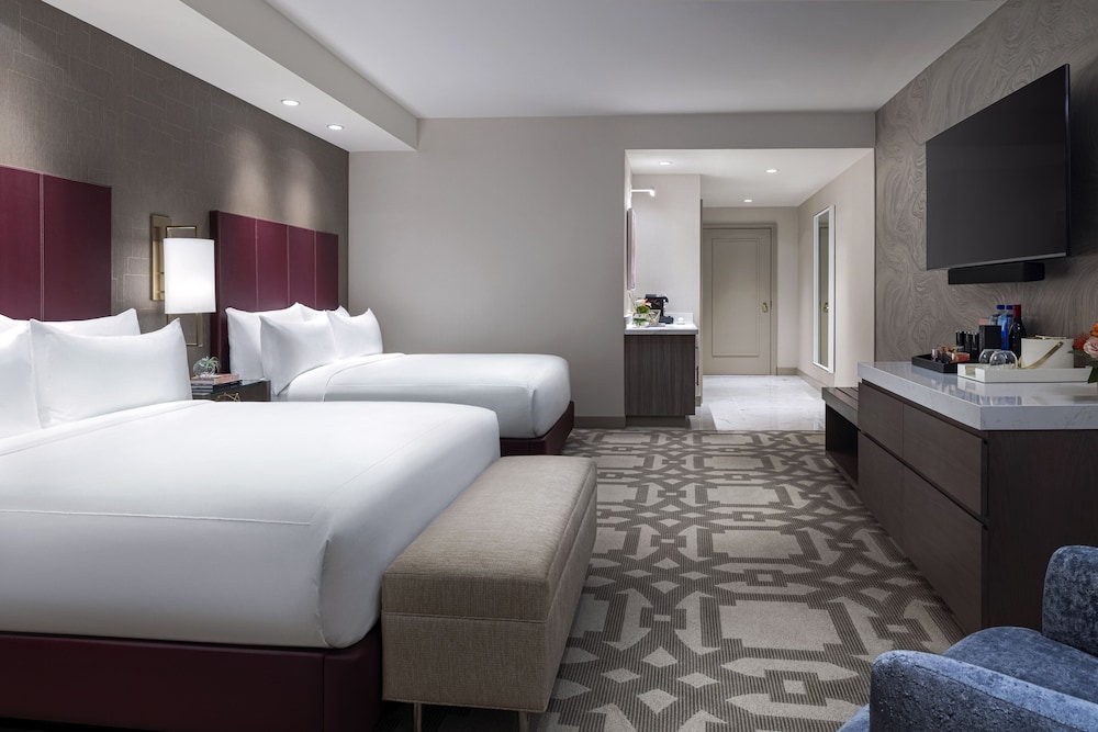 Superior Room, 2 Queen Beds, City View - Photo 2