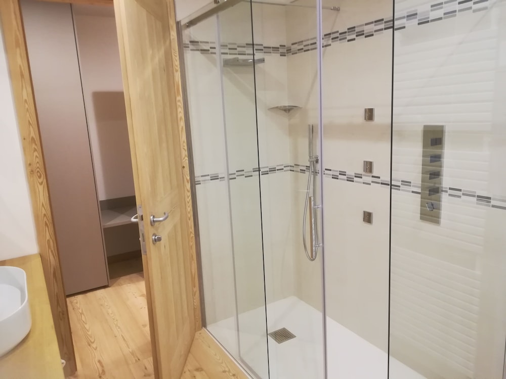Deluxe Quadruple Room photo 2