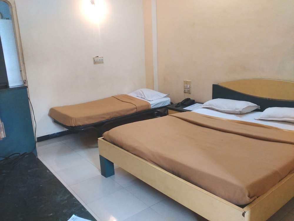 Executive Non - AC 3 Bedded