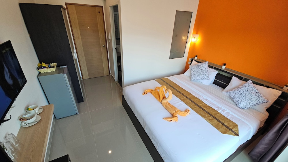 Comfort Double Room, 1 King Bed, Non Smoking, Garden View photo 3