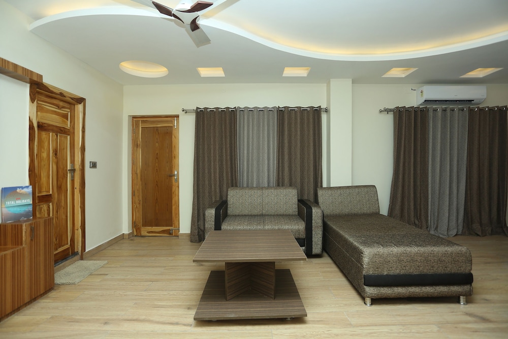 Deluxe Double Or Twin Room, 1 King Bed photo 3