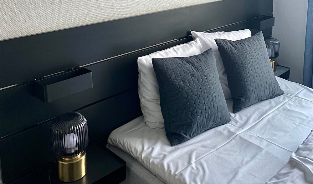 Economy Double Room (Bed 140cm) - Photo 3