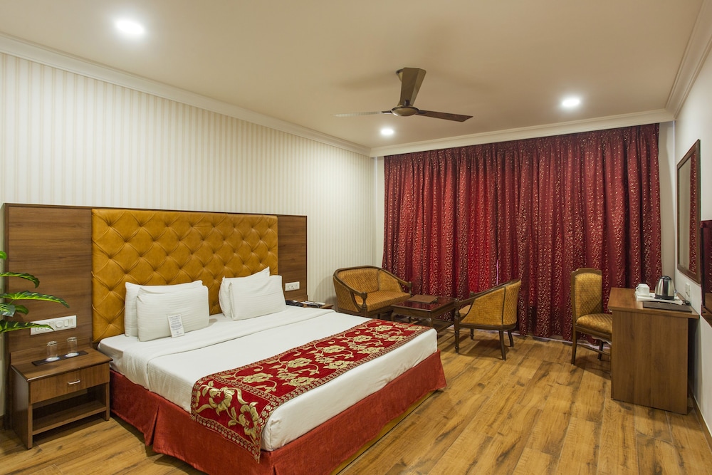 Classic Room, Non Smoking, City View photo 3