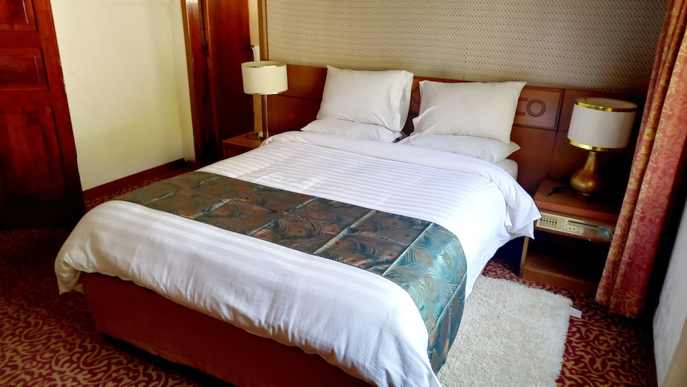 Junior Suite (Medium)