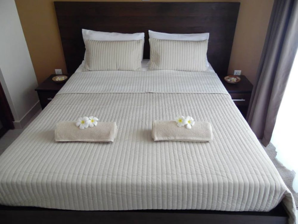 Deluxe Double Room, Poolside
