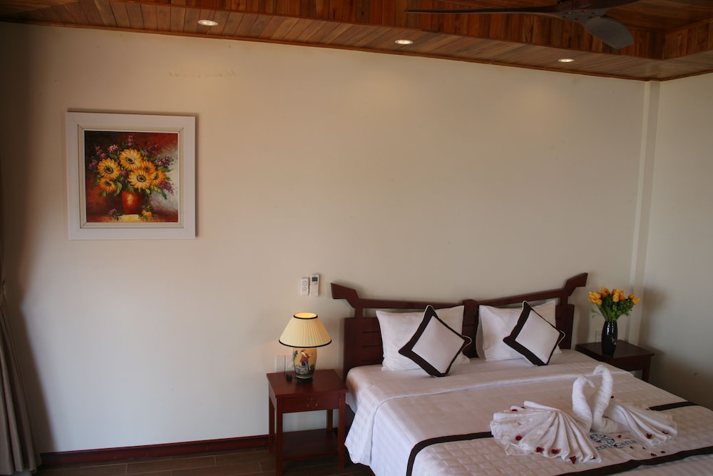 Deluxe Room, Ocean View photo 1