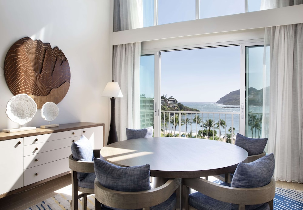 King Oceanfront Presidential Suite