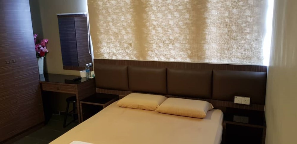 Double Room - Photo 6