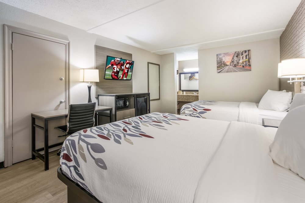 Deluxe Room, 2 Queen Beds, Non Smoking (Second Floor) - Photo 4