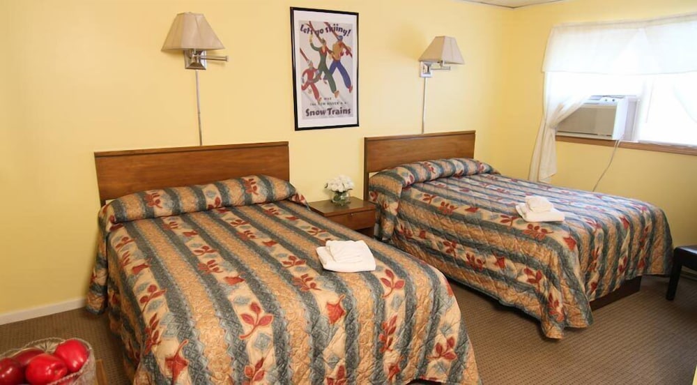 Room, 2 Double Beds photo 2